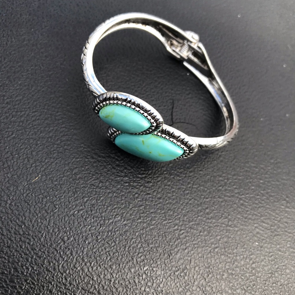 Hand bracelet - Picture 2 of 5